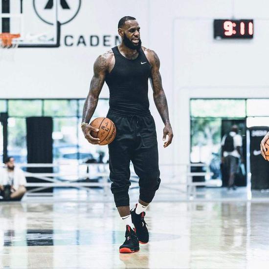 此刻无需口 此刻无需口