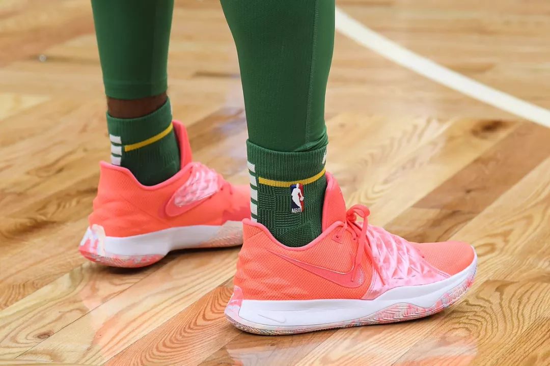 声怒吼定义 声怒吼定义